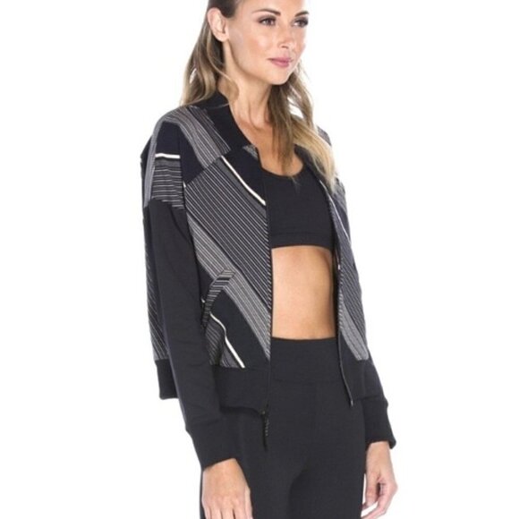 Koral Activewear Black White Striped Boxer Jacket Yoga Gym Ilana Kugel - Picture 1 of 7